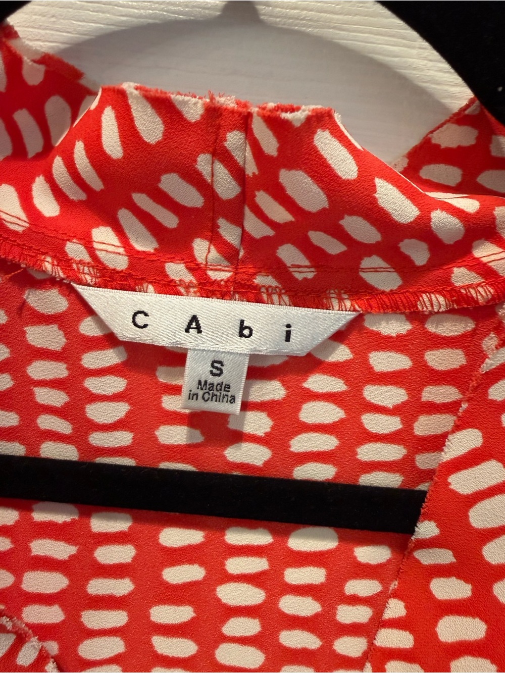 🧡 CAbi Orange & White Printed Cowl Neck Top | Size Small | EUC - Picture 4 of 6